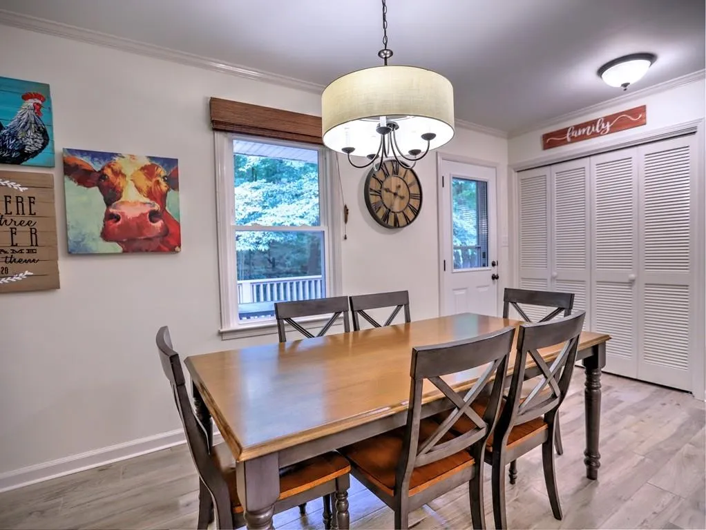52 Brandon Ridge Drive, Atlanta, Georgia 30328, 3 Bedrooms Bedrooms, ,2 BathroomsBathrooms,Residential,Sold,52 Brandon Ridge Drive,6799590