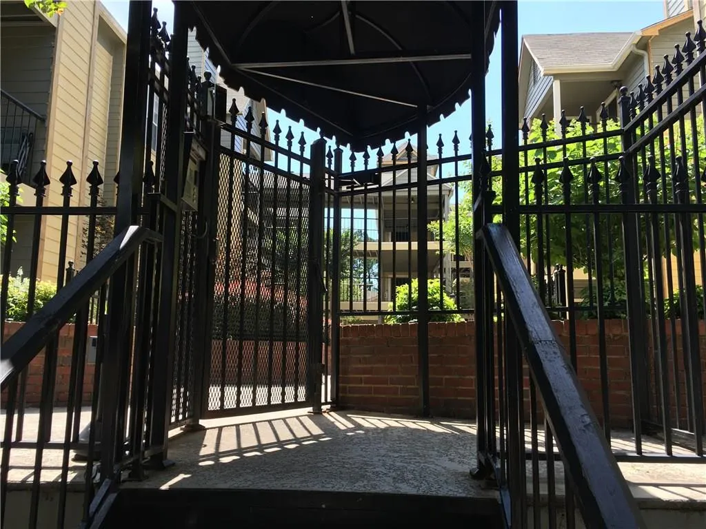 608 Granville Court Unit 608, Atlanta, Georgia 30328, 2 Bedrooms Bedrooms, ,2 BathroomsBathrooms,Residential,Sold,608 Granville Court Unit 608,5860639