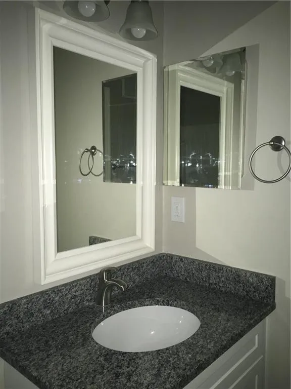 608 Granville Court Unit 608, Atlanta, Georgia 30328, 2 Bedrooms Bedrooms, ,2 BathroomsBathrooms,Residential,Sold,608 Granville Court Unit 608,5860639