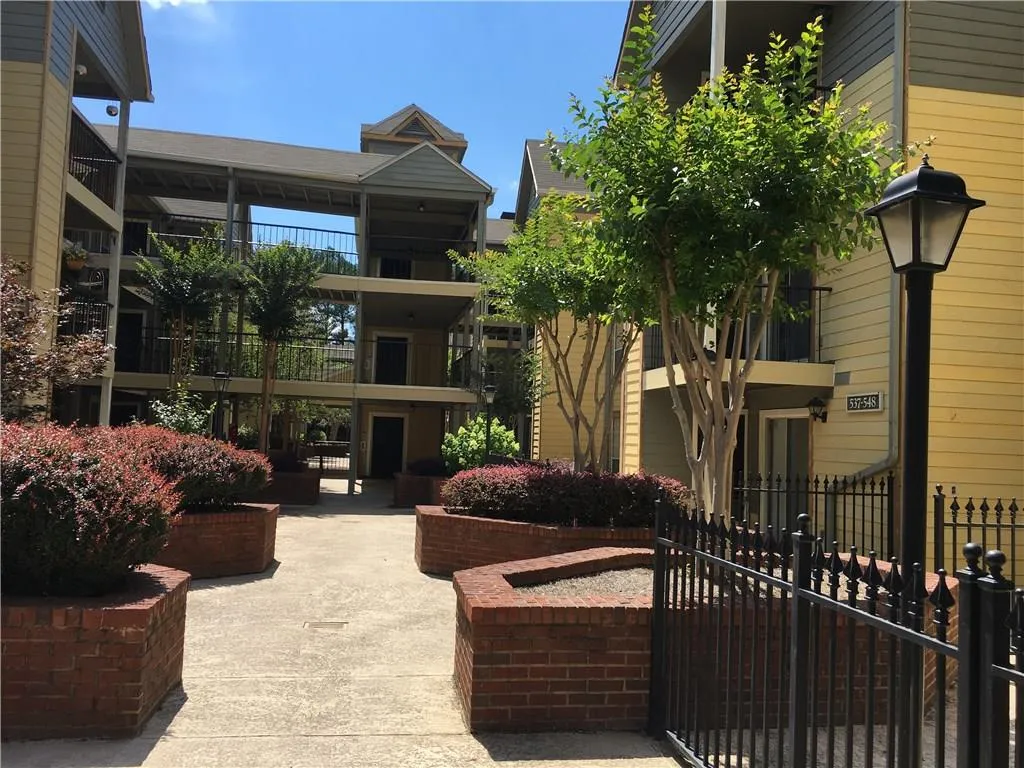 608 Granville Court Unit 608, Atlanta, Georgia 30328, 2 Bedrooms Bedrooms, ,2 BathroomsBathrooms,Residential,Sold,608 Granville Court Unit 608,5860639