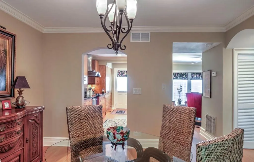 30 Forrest Place Ne, Sandy Springs, Georgia 30328, 3 Bedrooms Bedrooms, ,2 BathroomsBathrooms,Residential,Sold,30 Forrest Place Ne,6039611