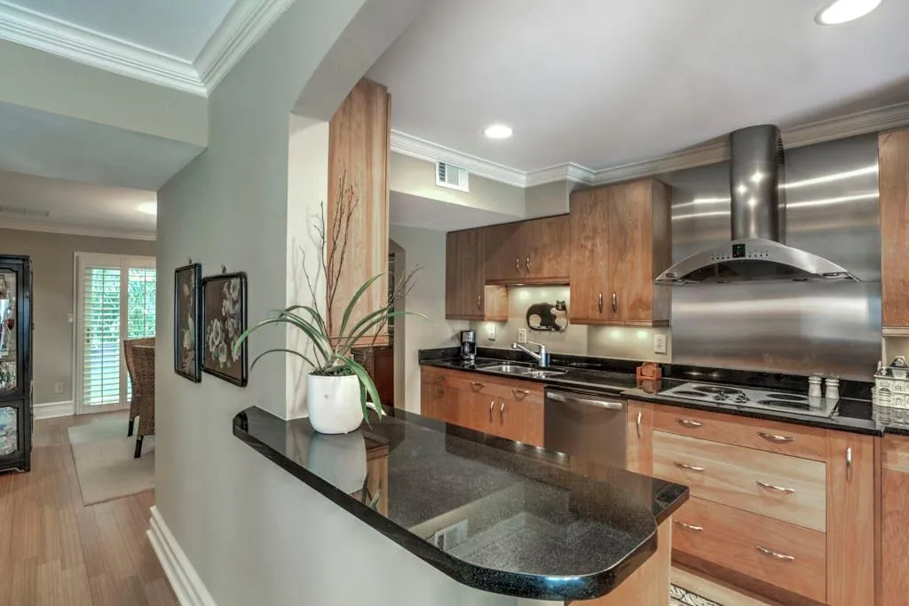 30 Forrest Place Ne, Sandy Springs, Georgia 30328, 3 Bedrooms Bedrooms, ,2 BathroomsBathrooms,Residential,Sold,30 Forrest Place Ne,6039611