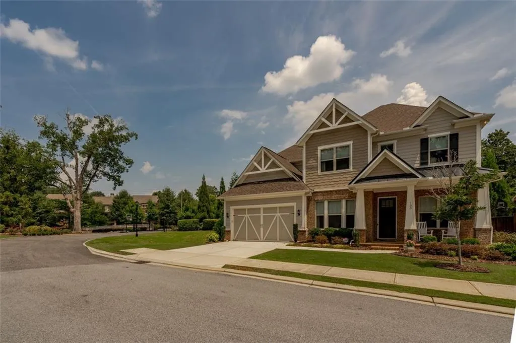 133 Austin Drive, Atlanta, Georgia 30328, 4 Bedrooms Bedrooms, ,3 BathroomsBathrooms,Residential,Sold,133 Austin Drive,6932425