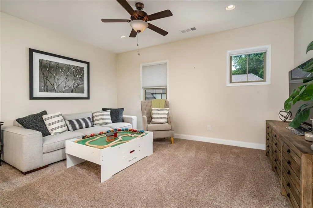 133 Austin Drive, Atlanta, Georgia 30328, 4 Bedrooms Bedrooms, ,3 BathroomsBathrooms,Residential,Sold,133 Austin Drive,6932425