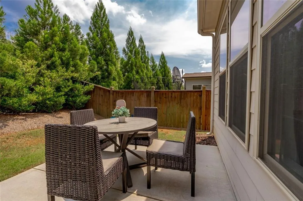 133 Austin Drive, Atlanta, Georgia 30328, 4 Bedrooms Bedrooms, ,3 BathroomsBathrooms,Residential,Sold,133 Austin Drive,6932425