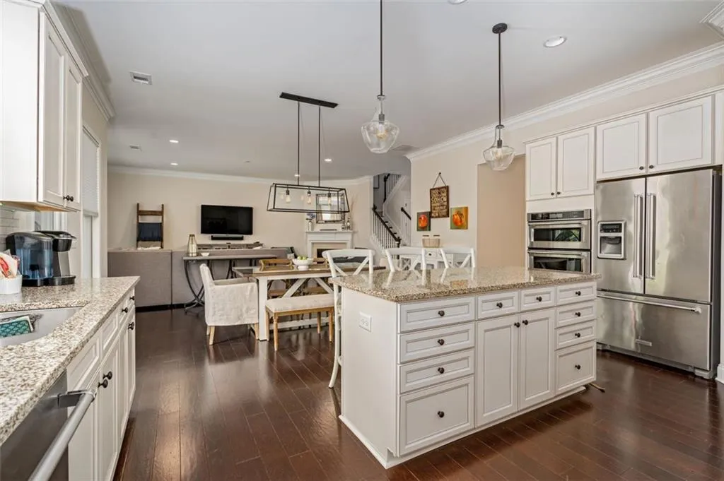 133 Austin Drive, Atlanta, Georgia 30328, 4 Bedrooms Bedrooms, ,3 BathroomsBathrooms,Residential,Sold,133 Austin Drive,6932425