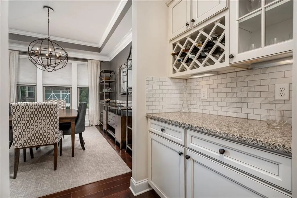 133 Austin Drive, Atlanta, Georgia 30328, 4 Bedrooms Bedrooms, ,3 BathroomsBathrooms,Residential,Sold,133 Austin Drive,6932425