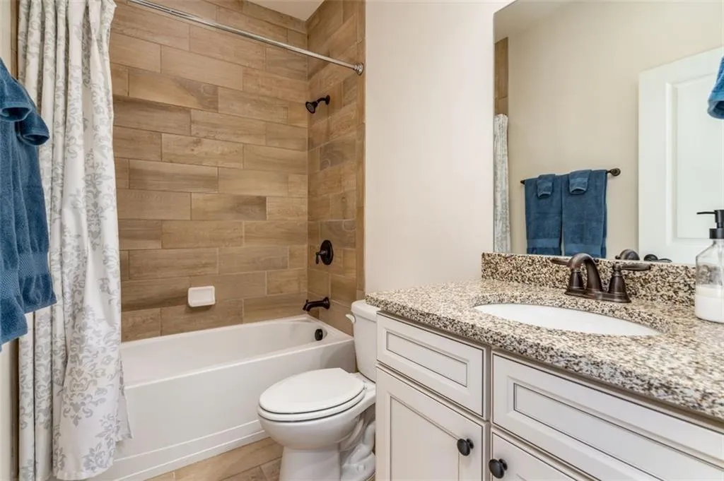 133 Austin Drive, Atlanta, Georgia 30328, 4 Bedrooms Bedrooms, ,3 BathroomsBathrooms,Residential,Sold,133 Austin Drive,6932425