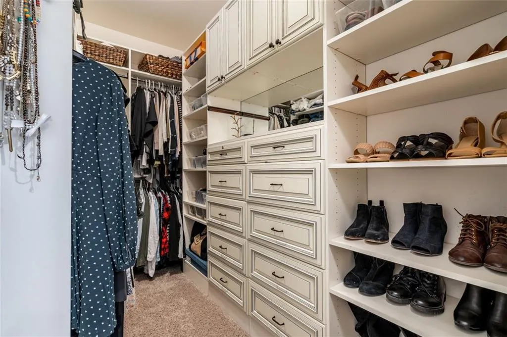 133 Austin Drive, Atlanta, Georgia 30328, 4 Bedrooms Bedrooms, ,3 BathroomsBathrooms,Residential,Sold,133 Austin Drive,6932425