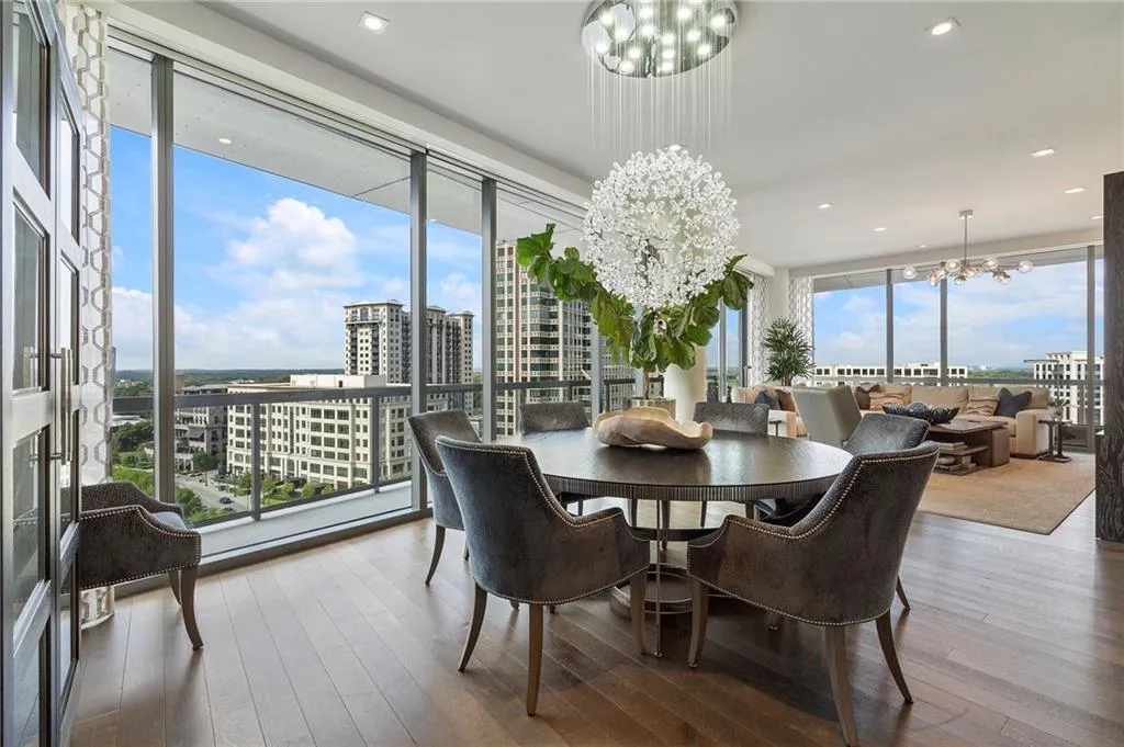 3107 Peachtree Road Ne Unit 1101, Atlanta, Georgia 30305, 3 Bedrooms Bedrooms, ,3 BathroomsBathrooms,Residential,For Sale,3107 Peachtree Road Ne Unit 1101,7444687