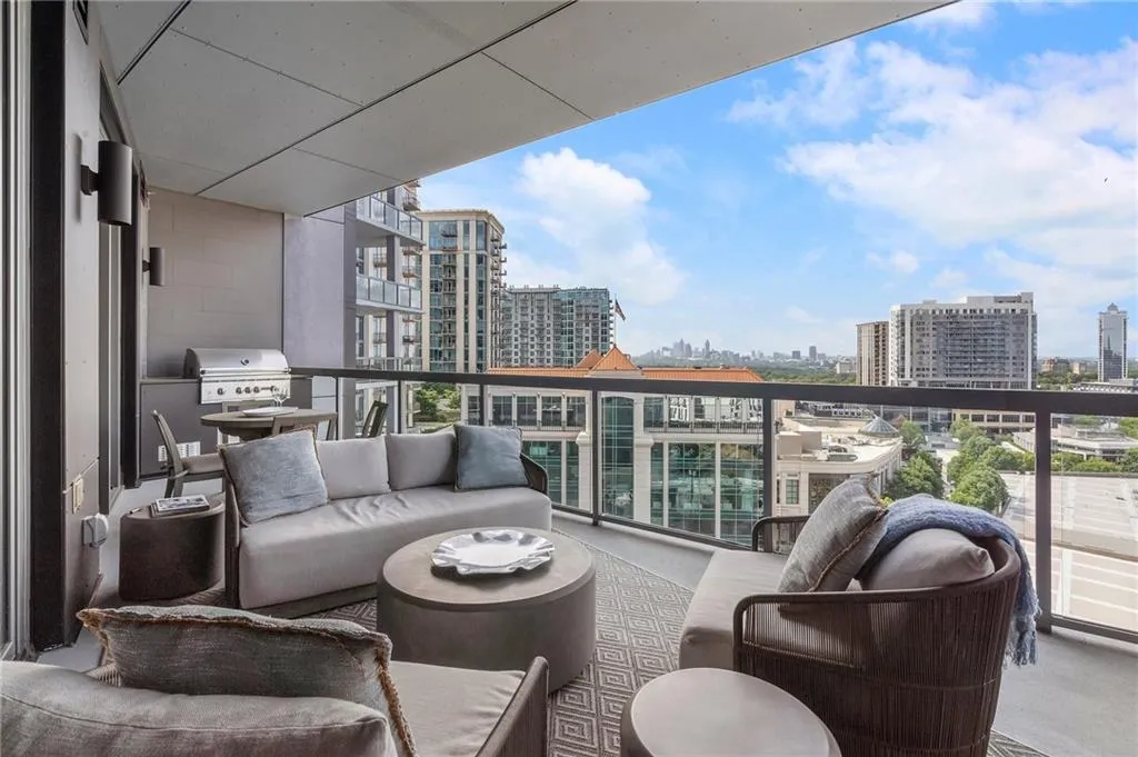 3107 Peachtree Road Ne Unit 1101, Atlanta, Georgia 30305, 3 Bedrooms Bedrooms, ,3 BathroomsBathrooms,Residential,For Sale,3107 Peachtree Road Ne Unit 1101,7444687