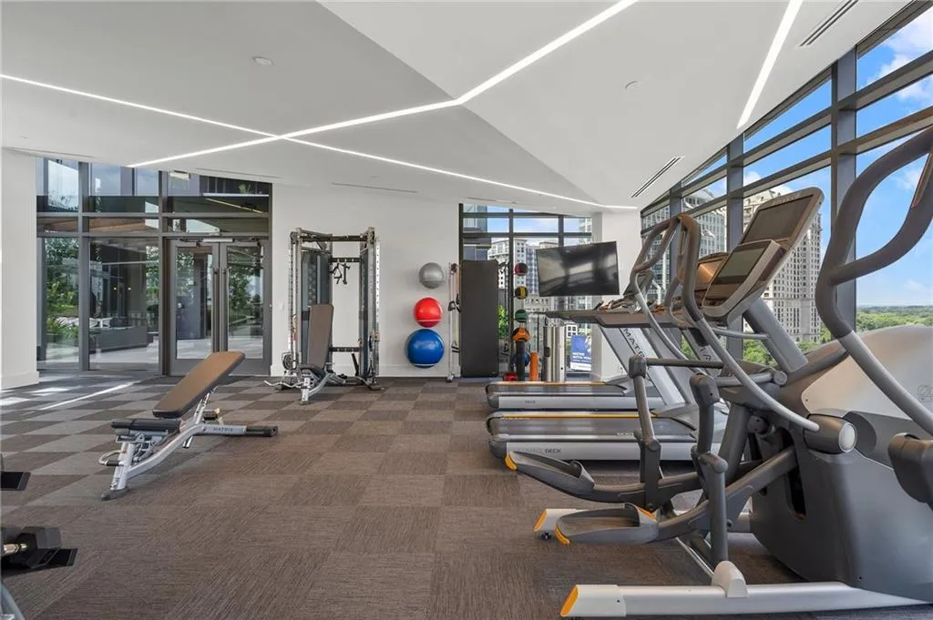 3107 Peachtree Road Ne Unit 1101, Atlanta, Georgia 30305, 3 Bedrooms Bedrooms, ,3 BathroomsBathrooms,Residential,For Sale,3107 Peachtree Road Ne Unit 1101,7444687