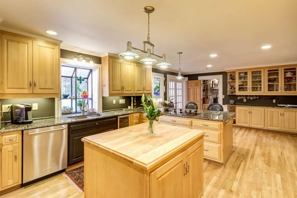 1765 Redbourne Drive, Atlanta, Georgia 30350, 5 Bedrooms Bedrooms, ,5 BathroomsBathrooms,Residential,Sold,1765 Redbourne Drive,5816135