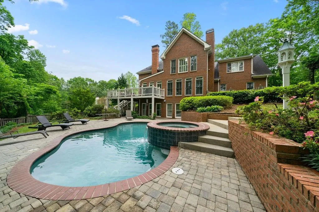 8200 Sullivan Hill Road, Sandy Springs, Georgia 30350, 5 Bedrooms Bedrooms, ,4 BathroomsBathrooms,Residential,Sold,8200 Sullivan Hill Road,7213804