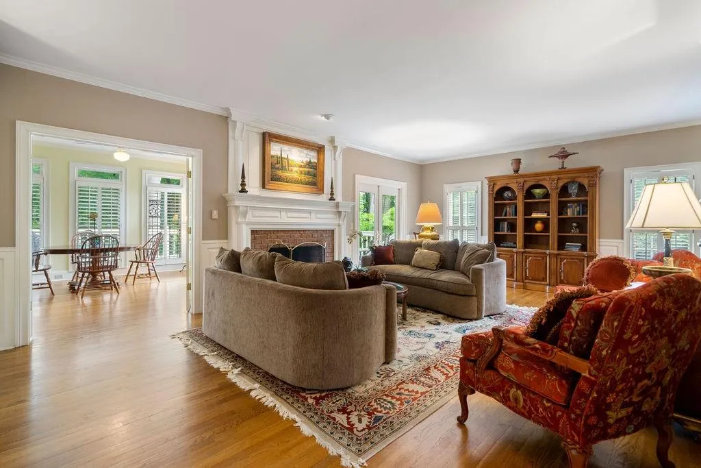 8200 Sullivan Hill Road, Sandy Springs, Georgia 30350, 5 Bedrooms Bedrooms, ,4 BathroomsBathrooms,Residential,Sold,8200 Sullivan Hill Road,7213804