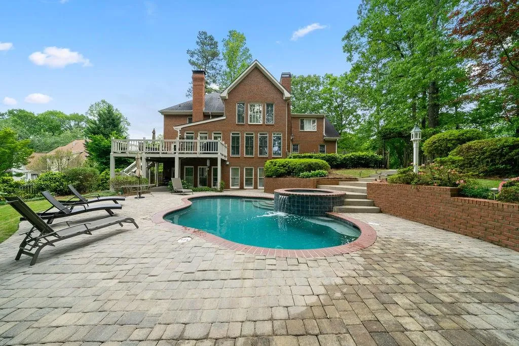 8200 Sullivan Hill Road, Sandy Springs, Georgia 30350, 5 Bedrooms Bedrooms, ,4 BathroomsBathrooms,Residential,Sold,8200 Sullivan Hill Road,7213804