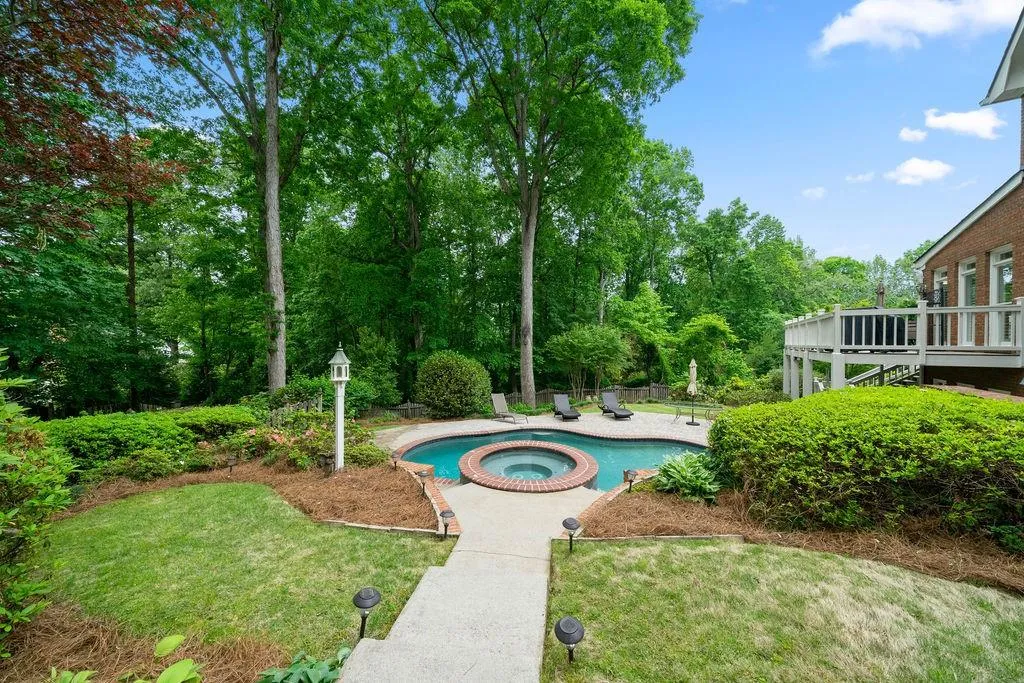8200 Sullivan Hill Road, Sandy Springs, Georgia 30350, 5 Bedrooms Bedrooms, ,4 BathroomsBathrooms,Residential,Sold,8200 Sullivan Hill Road,7213804