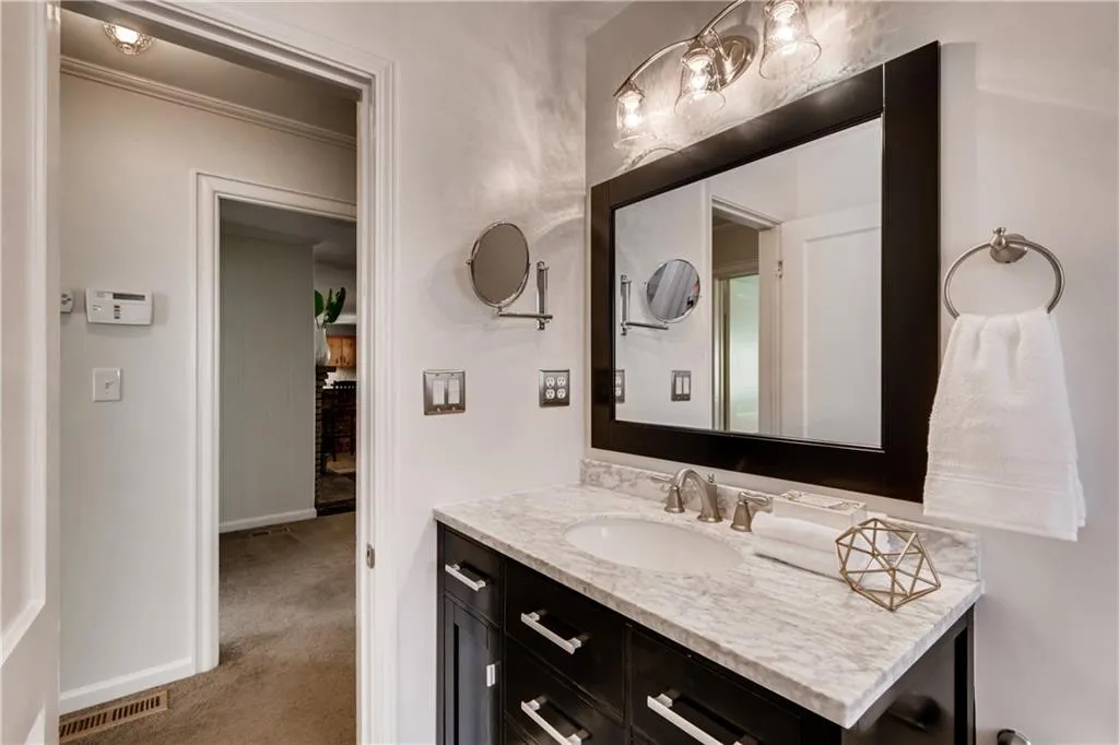 520 Carolwood Lane, Atlanta, Georgia 30342, 3 Bedrooms Bedrooms, ,2 BathroomsBathrooms,Residential,Sold,520 Carolwood Lane,6511761 520 Carolwood Lane, Atlanta, Georgia 30342, 3 Bedrooms Bedrooms, ,2 BathroomsBathrooms,Residential,Sold,520 Carolwood Lane,6511761