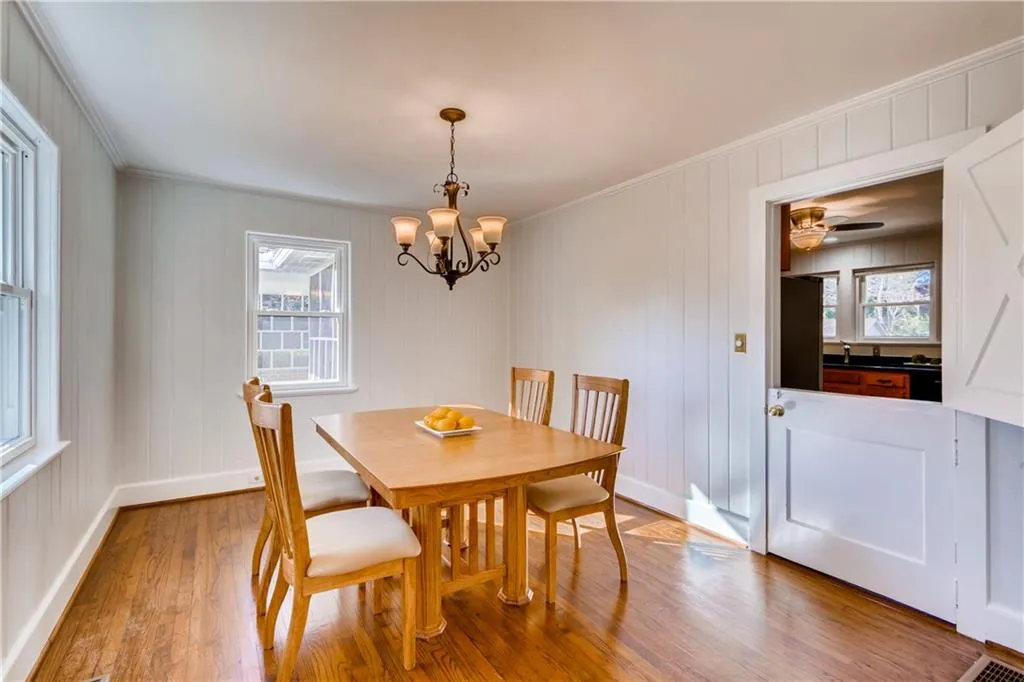 520 Carolwood Lane, Atlanta, Georgia 30342, 3 Bedrooms Bedrooms, ,2 BathroomsBathrooms,Residential,Sold,520 Carolwood Lane,6511761 520 Carolwood Lane, Atlanta, Georgia 30342, 3 Bedrooms Bedrooms, ,2 BathroomsBathrooms,Residential,Sold,520 Carolwood Lane,6511761