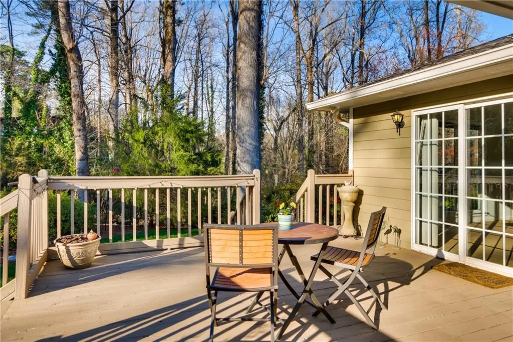 520 Carolwood Lane, Atlanta, Georgia 30342, 3 Bedrooms Bedrooms, ,2 BathroomsBathrooms,Residential,Sold,520 Carolwood Lane,6511761 520 Carolwood Lane, Atlanta, Georgia 30342, 3 Bedrooms Bedrooms, ,2 BathroomsBathrooms,Residential,Sold,520 Carolwood Lane,6511761