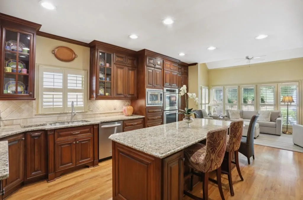 120 Grosvenor Place, Sandy Springs, Georgia 30328, 4 Bedrooms Bedrooms, ,2 BathroomsBathrooms,Residential,Sold,120 Grosvenor Place,7111571