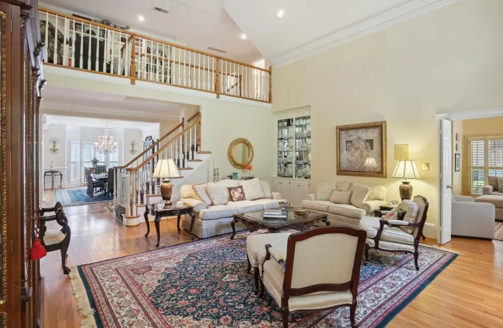 120 Grosvenor Place, Sandy Springs, Georgia 30328, 4 Bedrooms Bedrooms, ,2 BathroomsBathrooms,Residential,Sold,120 Grosvenor Place,7111571