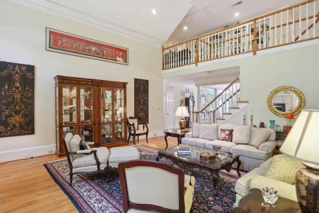 120 Grosvenor Place, Sandy Springs, Georgia 30328, 4 Bedrooms Bedrooms, ,2 BathroomsBathrooms,Residential,Sold,120 Grosvenor Place,7111571