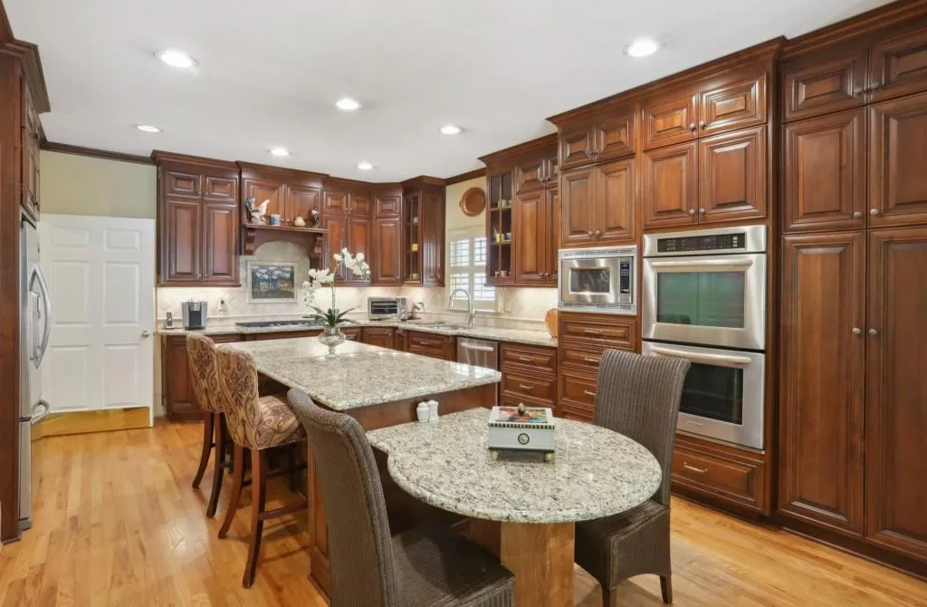 120 Grosvenor Place, Sandy Springs, Georgia 30328, 4 Bedrooms Bedrooms, ,2 BathroomsBathrooms,Residential,Sold,120 Grosvenor Place,7111571