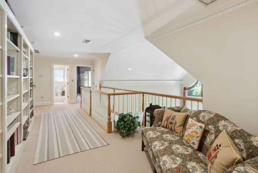 120 Grosvenor Place, Sandy Springs, Georgia 30328, 4 Bedrooms Bedrooms, ,2 BathroomsBathrooms,Residential,Sold,120 Grosvenor Place,7111571