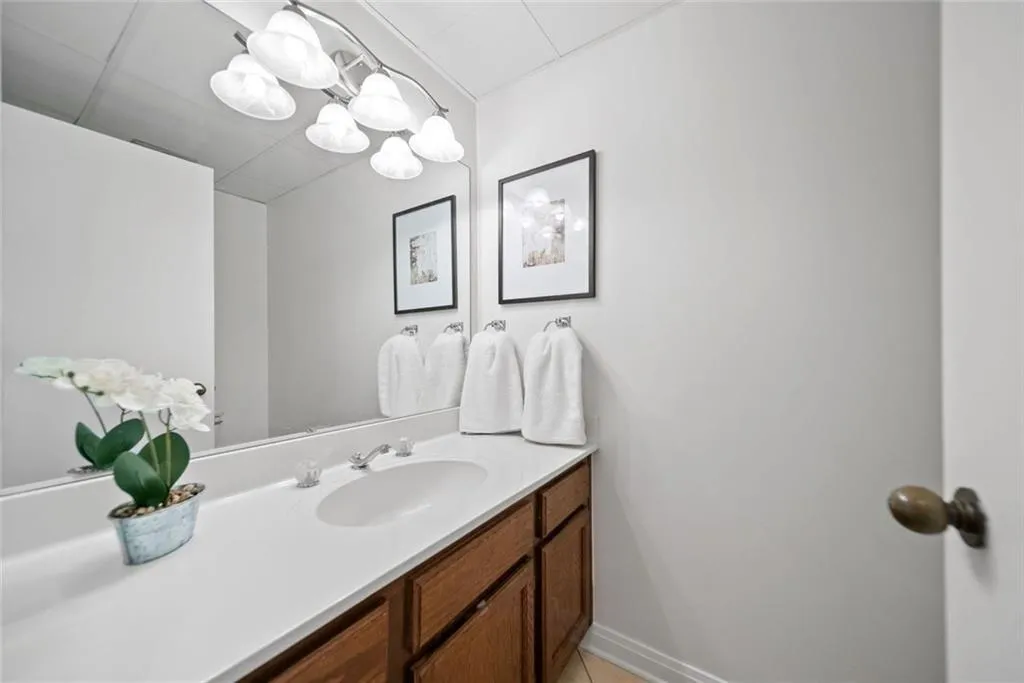 145 15th Street Ne Unit 602, Atlanta, Georgia 30309, 2 Bedrooms Bedrooms, ,2 BathroomsBathrooms,Residential,For Sale,145 15th Street Ne Unit 602,7613277