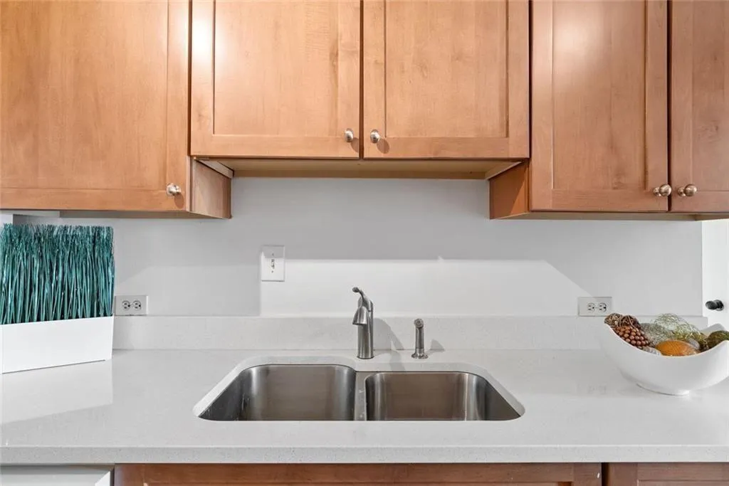 145 15th Street Ne Unit 602, Atlanta, Georgia 30309, 2 Bedrooms Bedrooms, ,2 BathroomsBathrooms,Residential,For Sale,145 15th Street Ne Unit 602,7613277