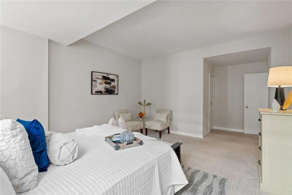 145 15th Street Ne Unit 602, Atlanta, Georgia 30309, 2 Bedrooms Bedrooms, ,2 BathroomsBathrooms,Residential,For Sale,145 15th Street Ne Unit 602,7613277