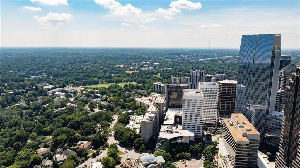 145 15th Street Ne Unit 602, Atlanta, Georgia 30309, 2 Bedrooms Bedrooms, ,2 BathroomsBathrooms,Residential,For Sale,145 15th Street Ne Unit 602,7613277