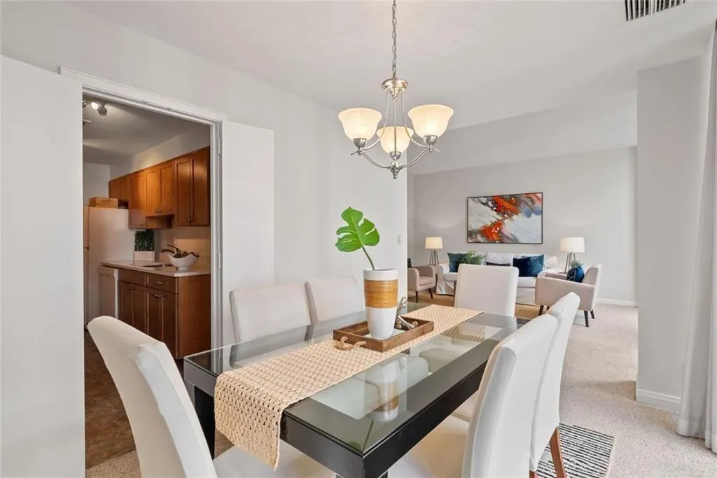 145 15th Street Ne Unit 602, Atlanta, Georgia 30309, 2 Bedrooms Bedrooms, ,2 BathroomsBathrooms,Residential,For Sale,145 15th Street Ne Unit 602,7613277