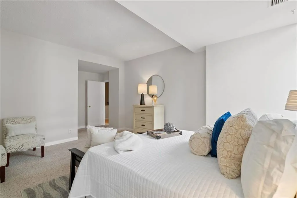 145 15th Street Ne Unit 602, Atlanta, Georgia 30309, 2 Bedrooms Bedrooms, ,2 BathroomsBathrooms,Residential,For Sale,145 15th Street Ne Unit 602,7613277