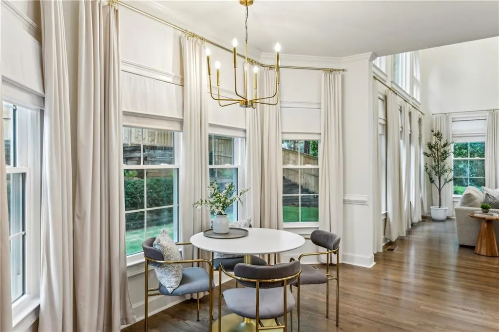 505 Woodmoore Court, Sandy Springs, Georgia 30342, 5 Bedrooms Bedrooms, ,4 BathroomsBathrooms,Residential,Sold,505 Woodmoore Court,7591074