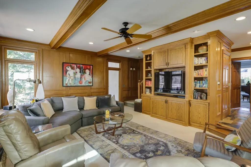 7655 S Spalding Lake Drive, Sandy Springs, Georgia 30350, 5 Bedrooms Bedrooms, ,4 BathroomsBathrooms,Residential,Sold,7655 S Spalding Lake Drive,6997897