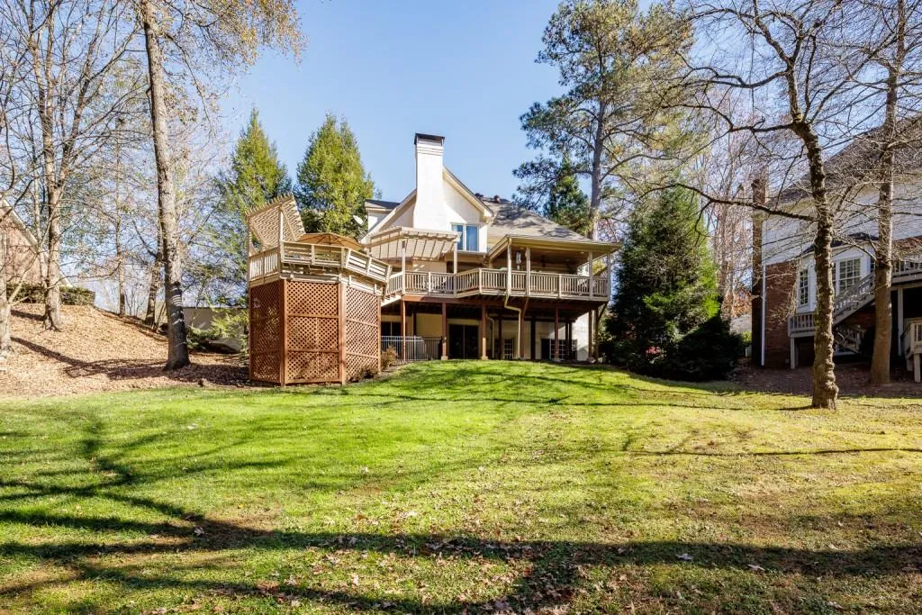 7655 S Spalding Lake Drive, Sandy Springs, Georgia 30350, 5 Bedrooms Bedrooms, ,4 BathroomsBathrooms,Residential,Sold,7655 S Spalding Lake Drive,6997897