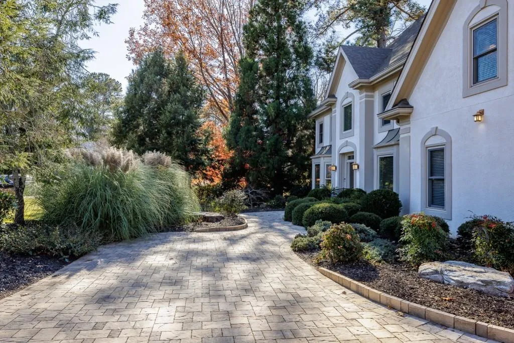 7655 S Spalding Lake Drive, Sandy Springs, Georgia 30350, 5 Bedrooms Bedrooms, ,4 BathroomsBathrooms,Residential,Sold,7655 S Spalding Lake Drive,6997897