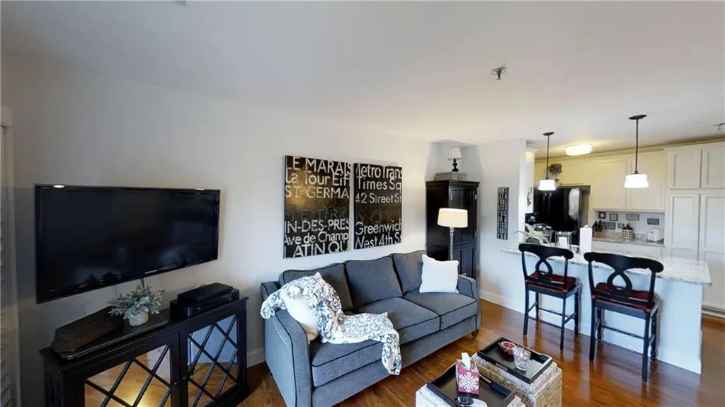 300 Johnson Ferry Road Ne Unit A613, Sandy Springs, Georgia 30328, 1 Bedroom Bedrooms, ,1 BathroomBathrooms,Residential,Sold,300 Johnson Ferry Road Ne Unit A613,6720111