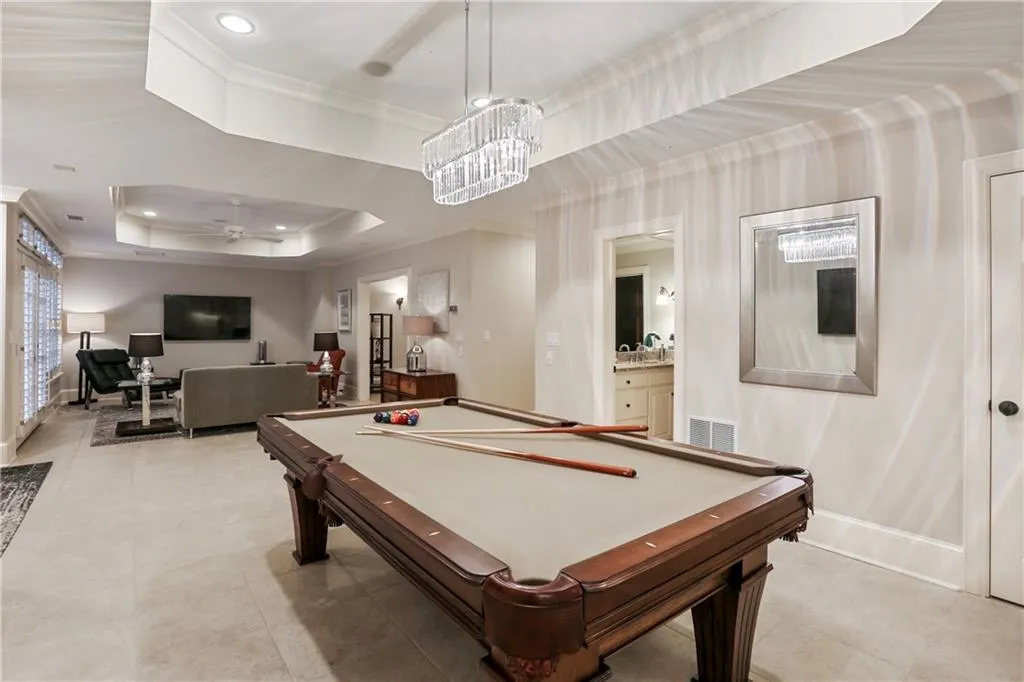 4989 Peachtree Dunwoody Road, Atlanta, Georgia 30342, 5 Bedrooms Bedrooms, ,4 BathroomsBathrooms,Residential,Sold,4989 Peachtree Dunwoody Road,6686019