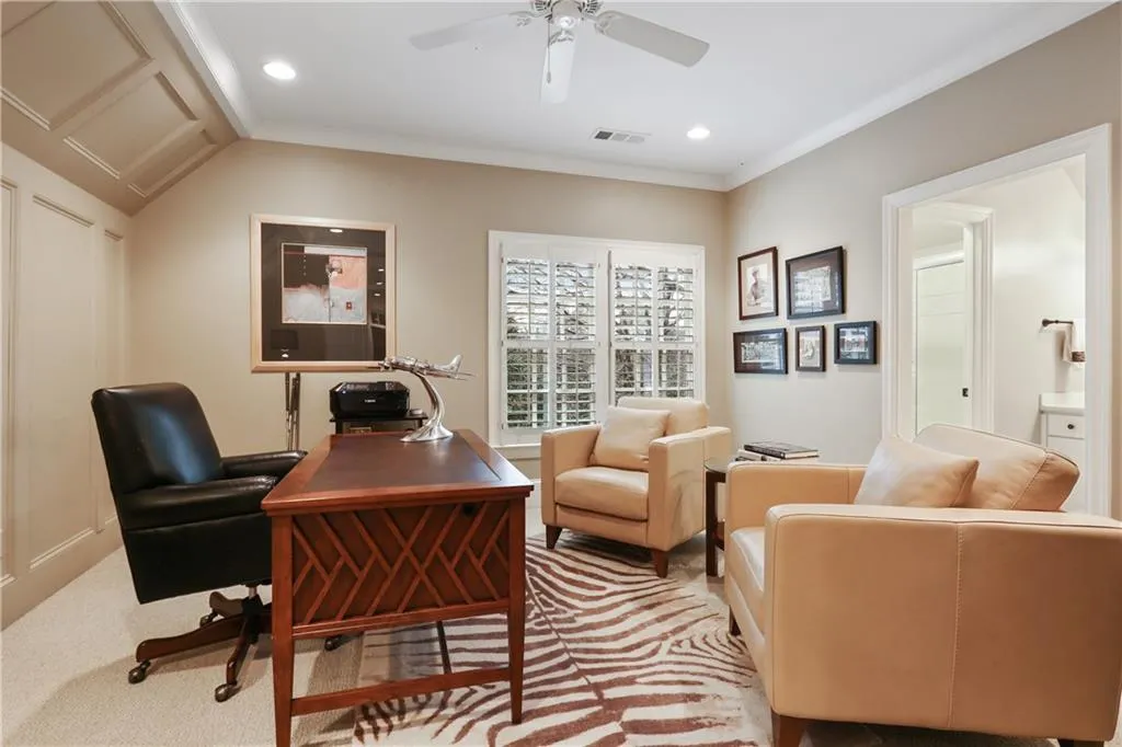 4989 Peachtree Dunwoody Road, Atlanta, Georgia 30342, 5 Bedrooms Bedrooms, ,4 BathroomsBathrooms,Residential,Sold,4989 Peachtree Dunwoody Road,6686019