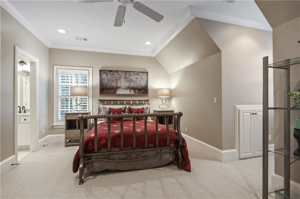 4989 Peachtree Dunwoody Road, Atlanta, Georgia 30342, 5 Bedrooms Bedrooms, ,4 BathroomsBathrooms,Residential,Sold,4989 Peachtree Dunwoody Road,6686019
