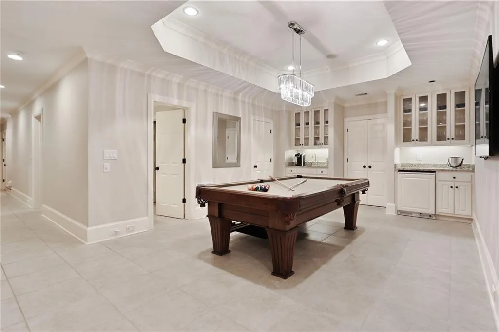 4989 Peachtree Dunwoody Road, Atlanta, Georgia 30342, 5 Bedrooms Bedrooms, ,4 BathroomsBathrooms,Residential,Sold,4989 Peachtree Dunwoody Road,6686019