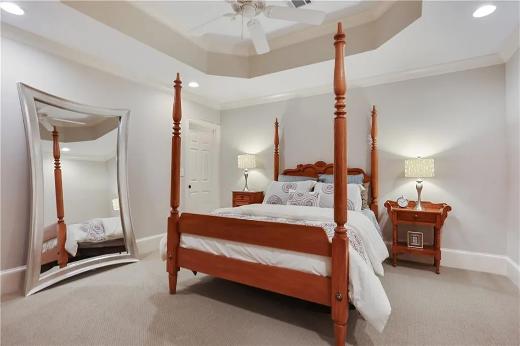 4989 Peachtree Dunwoody Road, Atlanta, Georgia 30342, 5 Bedrooms Bedrooms, ,4 BathroomsBathrooms,Residential,Sold,4989 Peachtree Dunwoody Road,6686019
