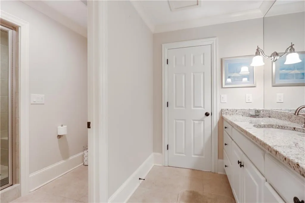 4989 Peachtree Dunwoody Road, Atlanta, Georgia 30342, 5 Bedrooms Bedrooms, ,4 BathroomsBathrooms,Residential,Sold,4989 Peachtree Dunwoody Road,6686019