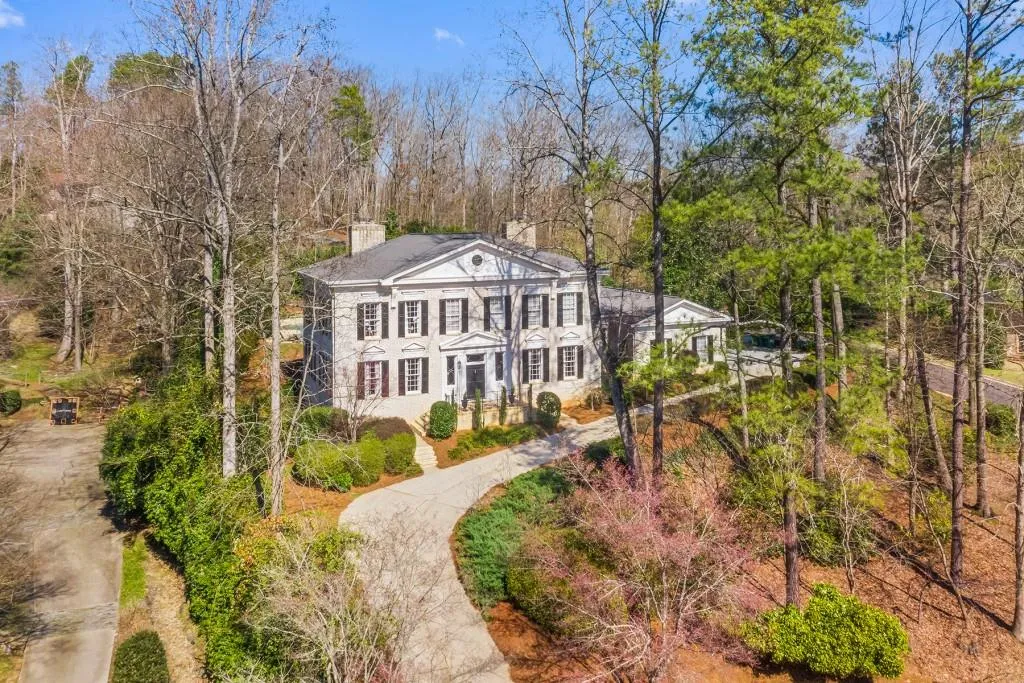 185 Churchill Drive, Sandy Springs, Georgia 30350, 4 Bedrooms Bedrooms, ,3 BathroomsBathrooms,Residential,Sold,185 Churchill Drive,6716364