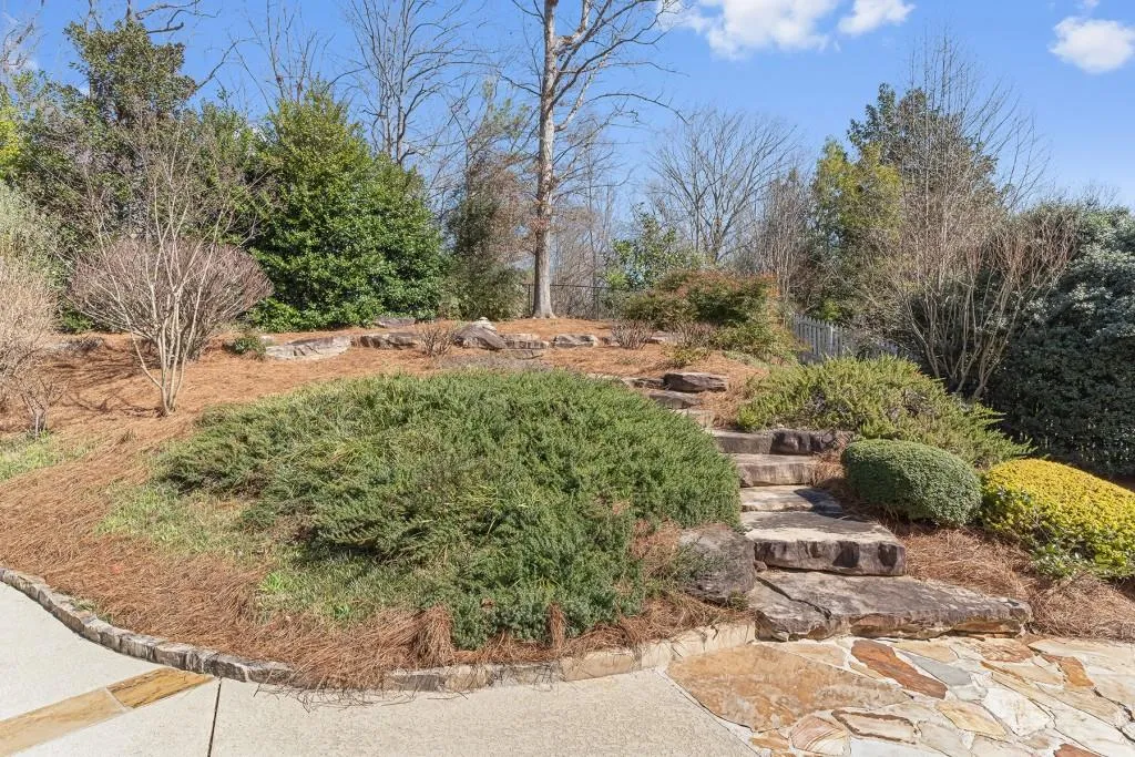 185 Churchill Drive, Sandy Springs, Georgia 30350, 4 Bedrooms Bedrooms, ,3 BathroomsBathrooms,Residential,Sold,185 Churchill Drive,6716364