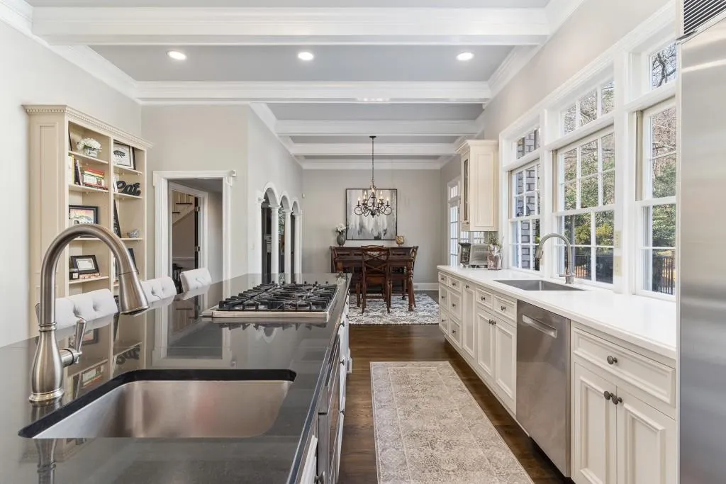 185 Churchill Drive, Sandy Springs, Georgia 30350, 4 Bedrooms Bedrooms, ,3 BathroomsBathrooms,Residential,Sold,185 Churchill Drive,6716364