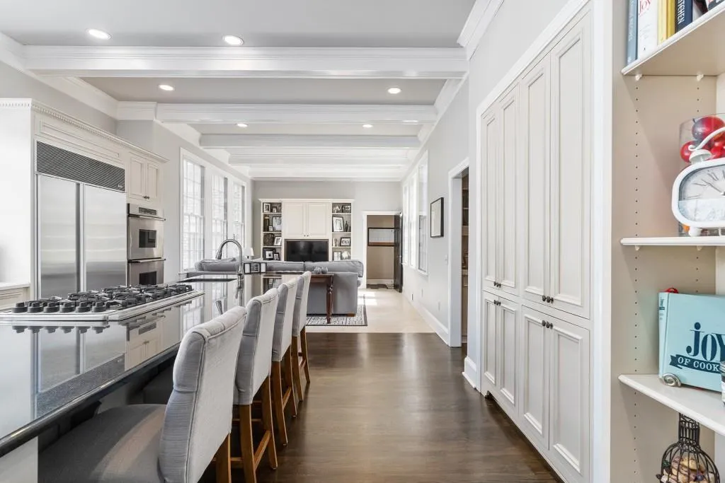 185 Churchill Drive, Sandy Springs, Georgia 30350, 4 Bedrooms Bedrooms, ,3 BathroomsBathrooms,Residential,Sold,185 Churchill Drive,6716364